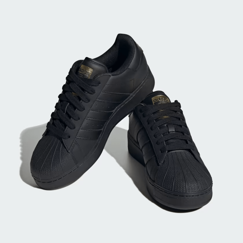 Superstar_XLG_Shoes_Black_ID4656_04_standard